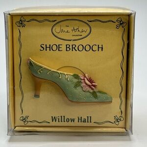 Jane Asher Willow Hall Shoe Brooch in Box Green Floral Vintage Style